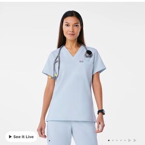 XS Figs Scrubs Set - Open Skies (NWOT, perfect condition)